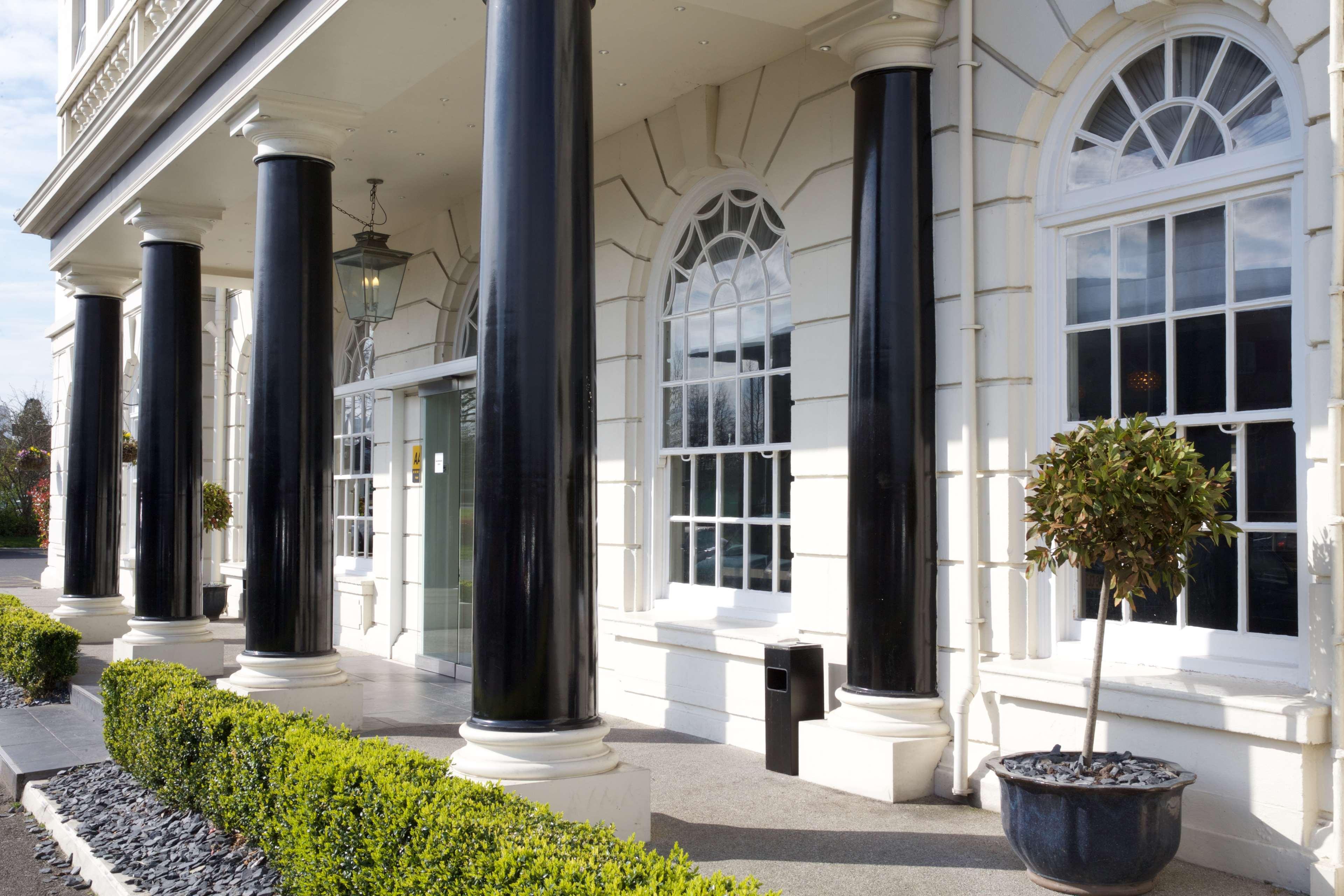 London Croydon Aerodrome Hotel, BW Signature Collection Exterior foto