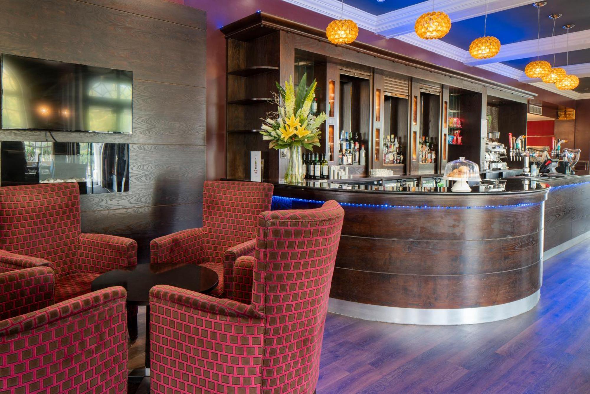 London Croydon Aerodrome Hotel, BW Signature Collection Exterior foto